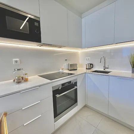 Dlux Terrace Cond Bayline Pool & Apartman *
