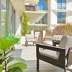 Dlux Terrace Cond Bayline Pool & Apartman